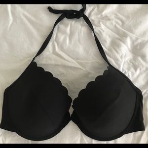 H&M’s scallop trim push up bikini top